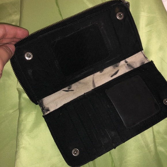 Roxy Wallet - Picture 3 of 4